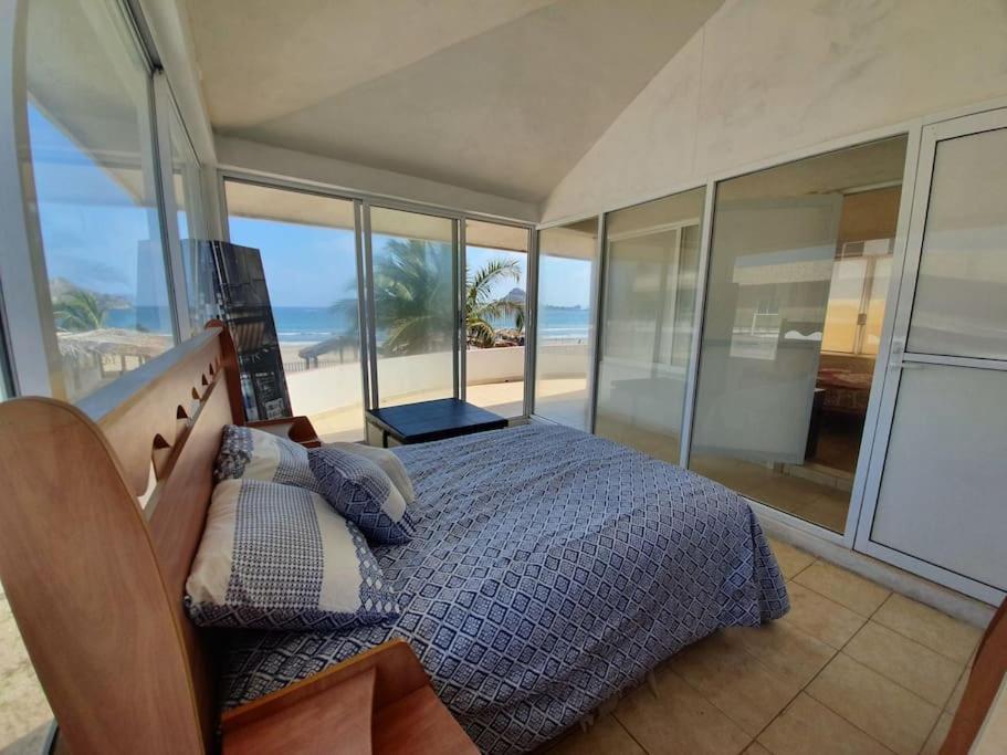 Casa A Pie De Playa Isla De La Piedra Apartment Mazatlan Exterior photo